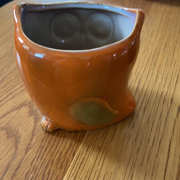 Orange Owl Ceramic Planter - Picture 5 of 6